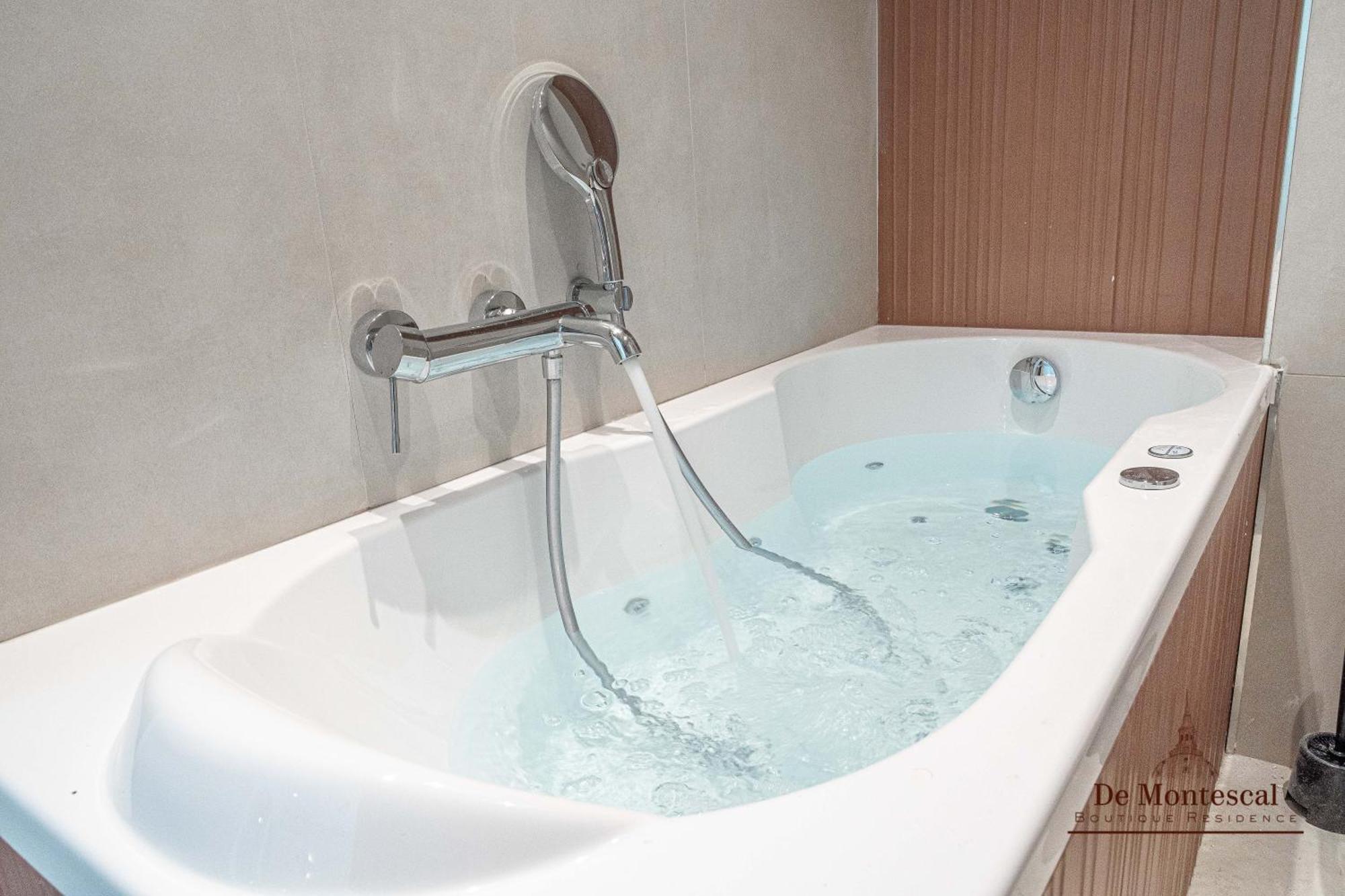 De Montescal - Hot Tub And Ac Cosy Apartment A Prime Location 40M2 Париж Екстер'єр фото