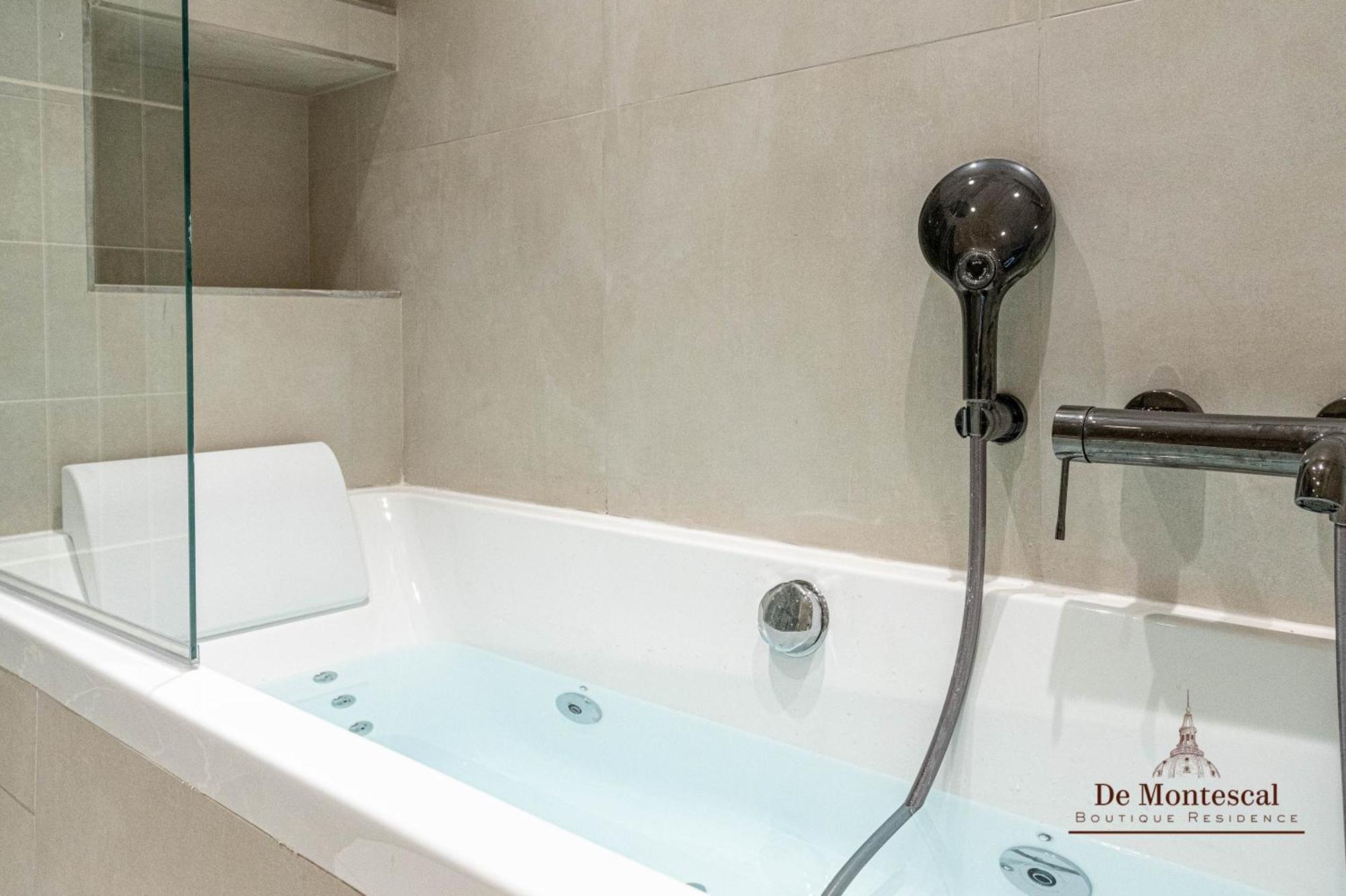 De Montescal - Hot Tub And Ac Cosy Apartment A Prime Location 40M2 Париж Екстер'єр фото